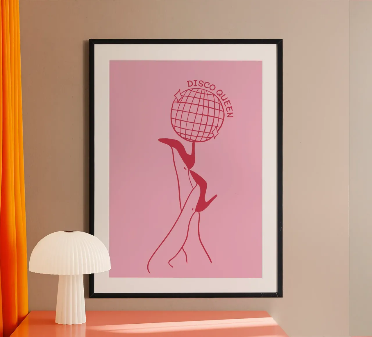 Disco Queen poster con telaio in legno da DigiWunderwerk