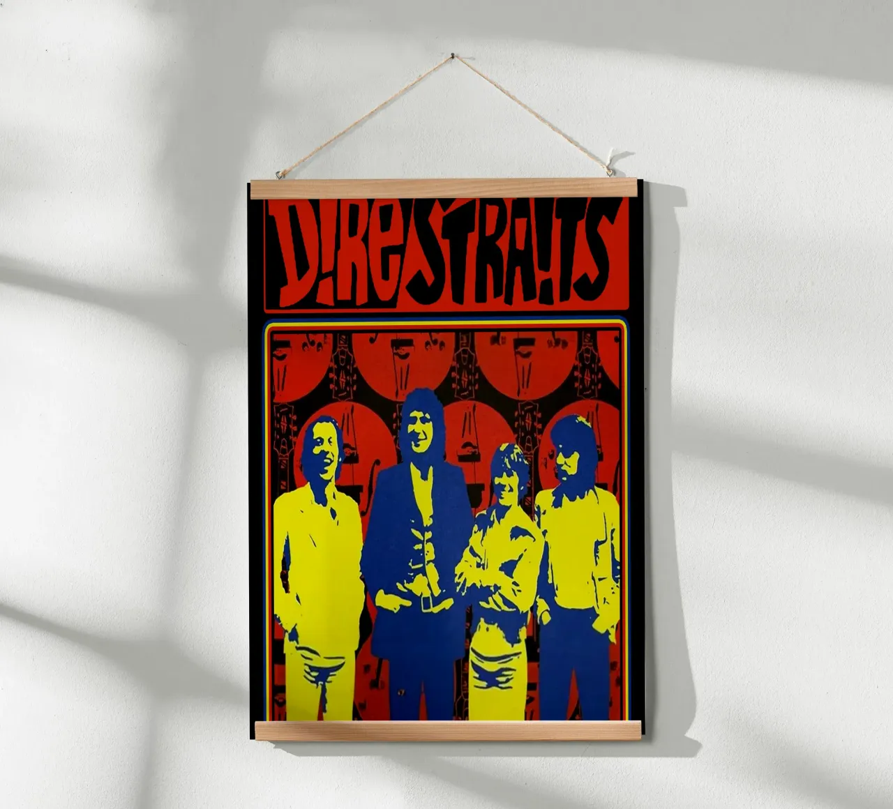 Pop vintage dei Dire Straits poster con telaio in plastica da grass.studio_