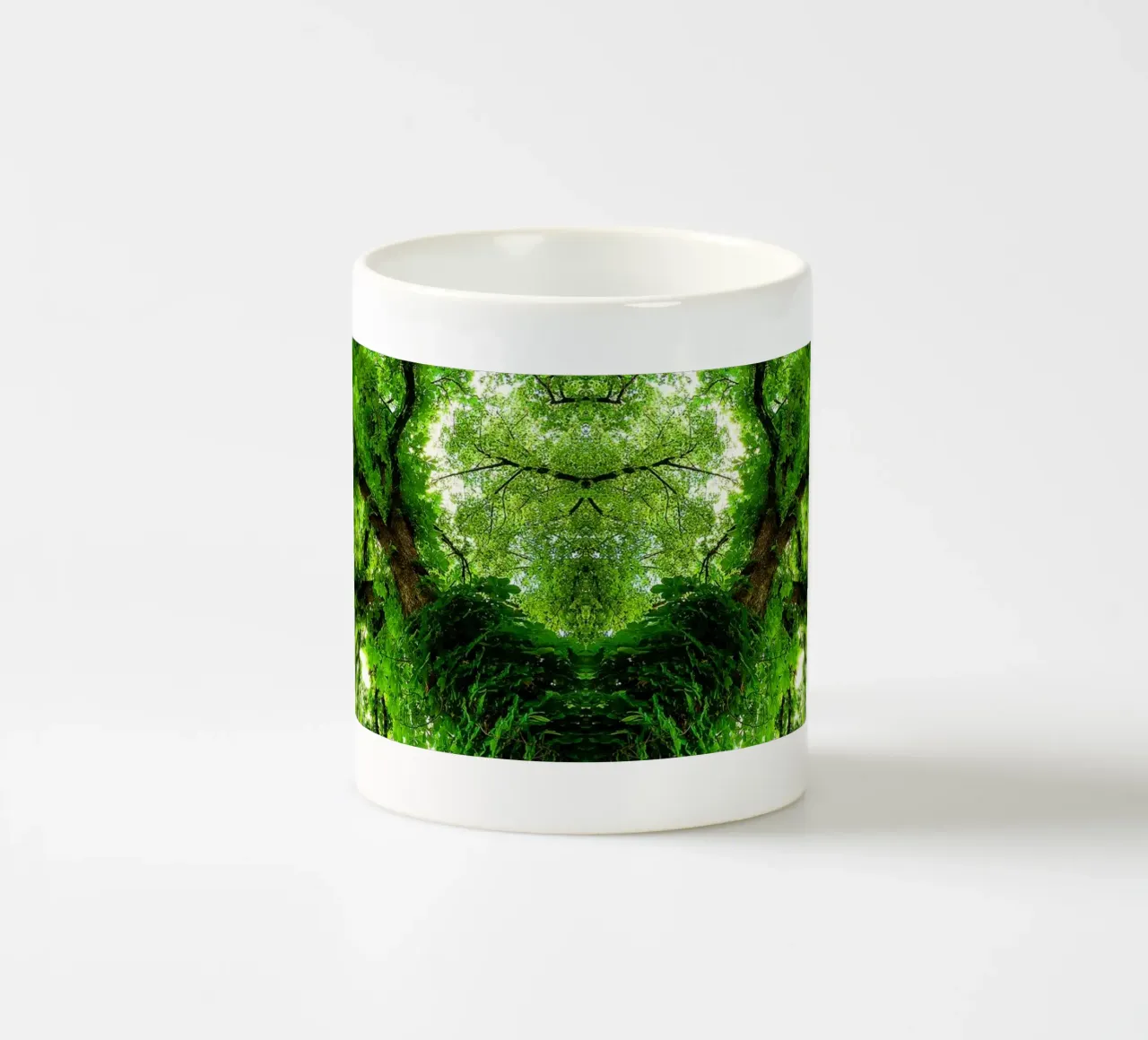 Symmetrie van smaragdgroene boom - Abstracte kunstdruk keramische mok van jay
