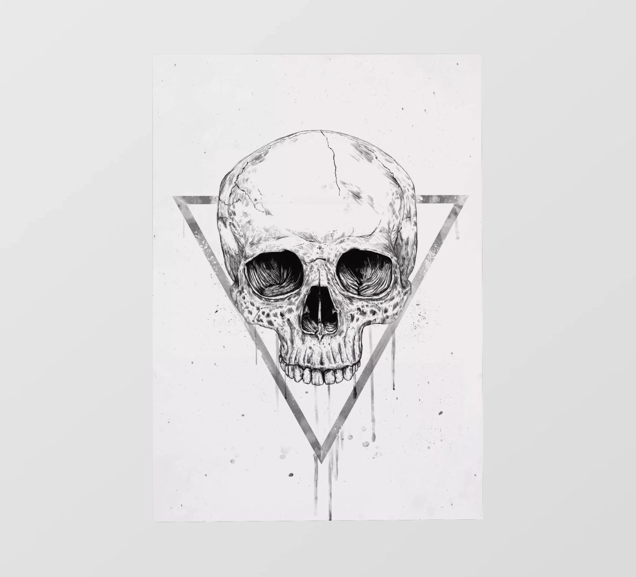 Skull in a triangle (b&w) pellicola backlit da Balazs Solti