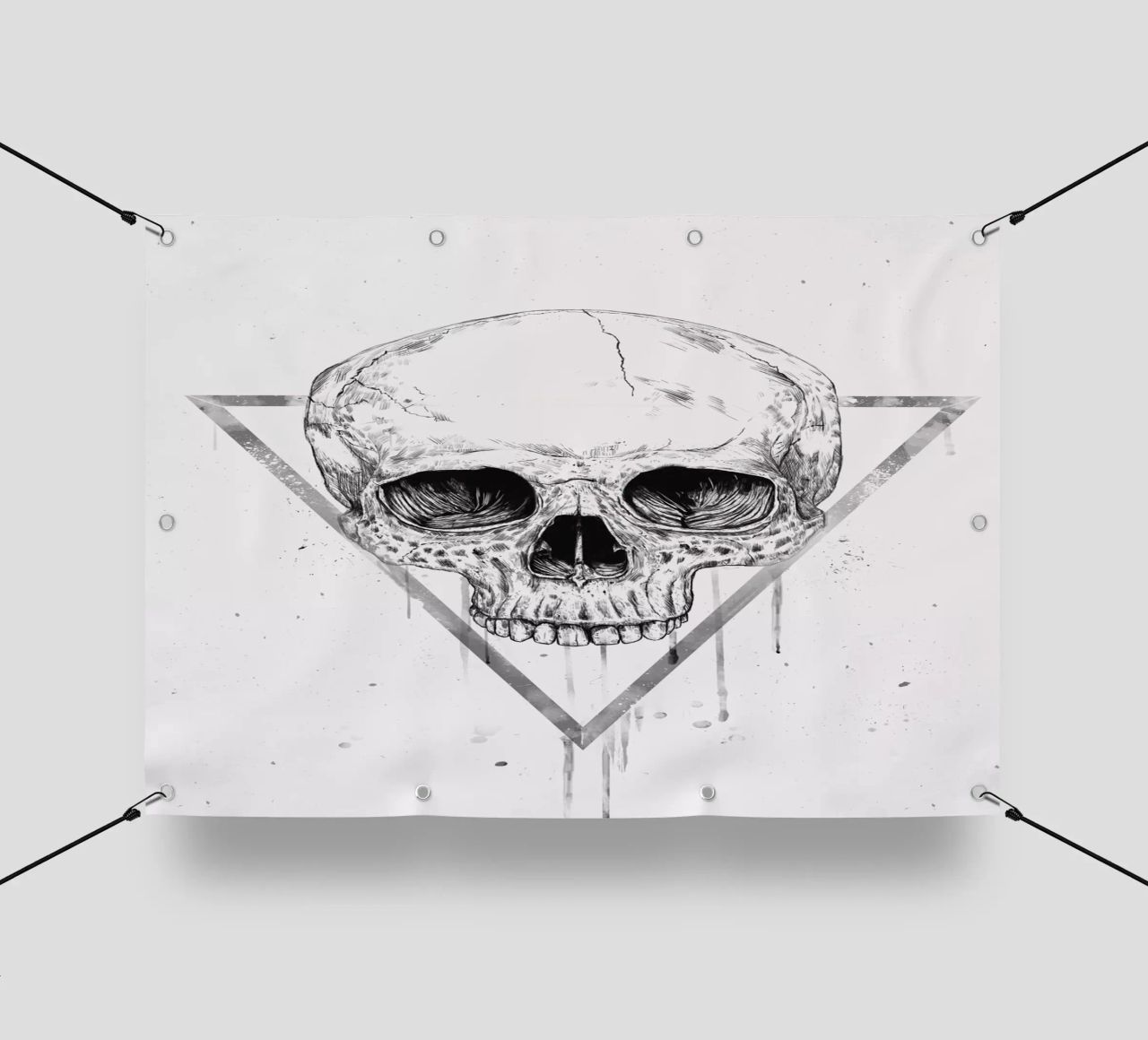 Skull in a triangle (b&w) telo in pvc da Balazs Solti