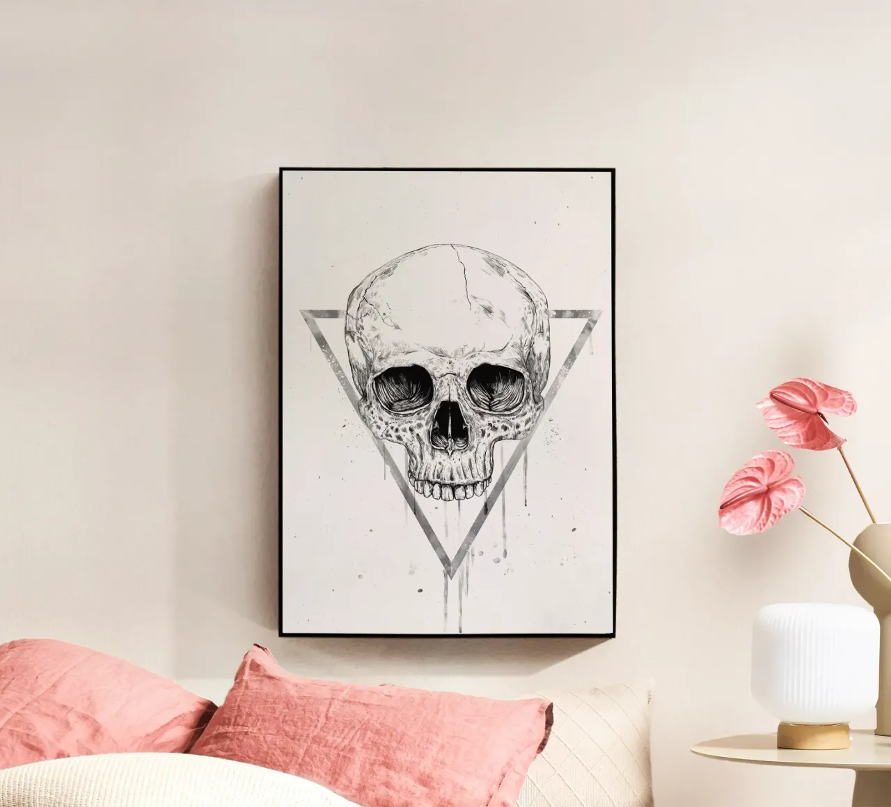 Skull in a triangle (b&w) plexiglass da Balazs Solti