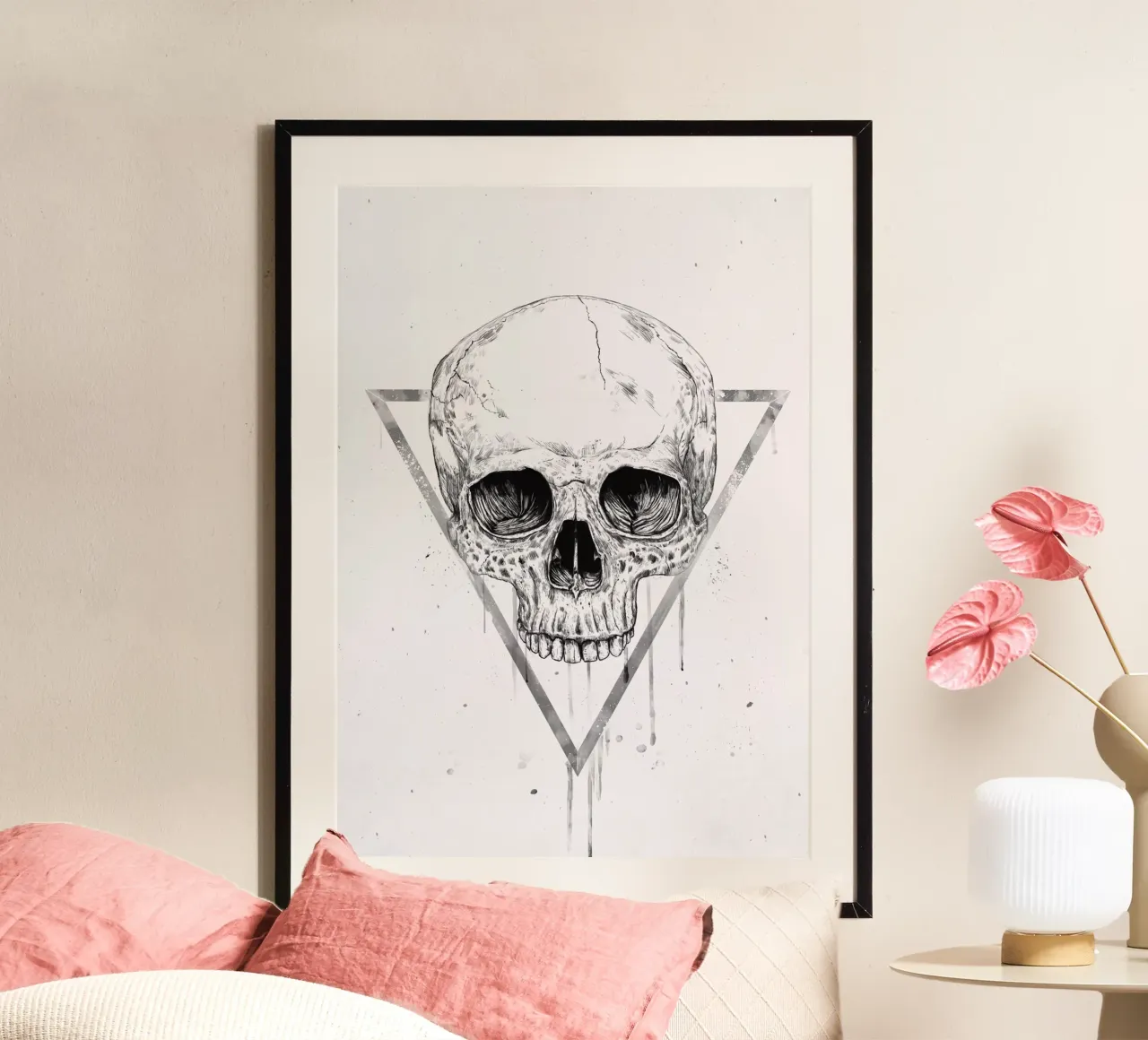 Skull in a triangle (b&w) hahnemühle de Balazs Solti