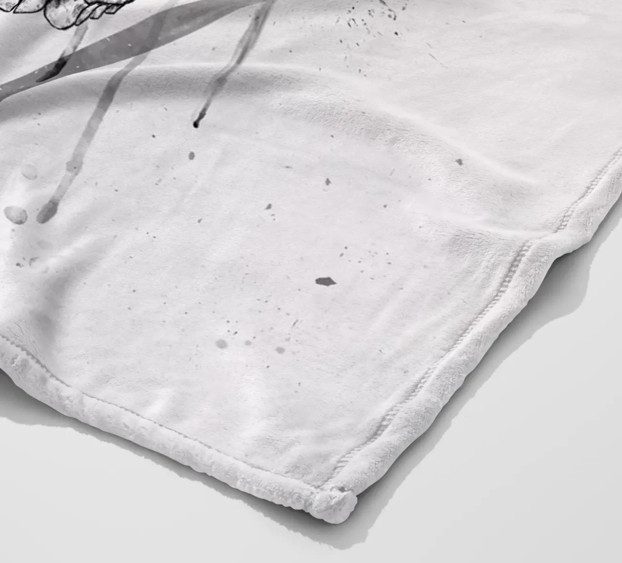 Skull in a triangle (b&w) coperta in pile da Balazs Solti