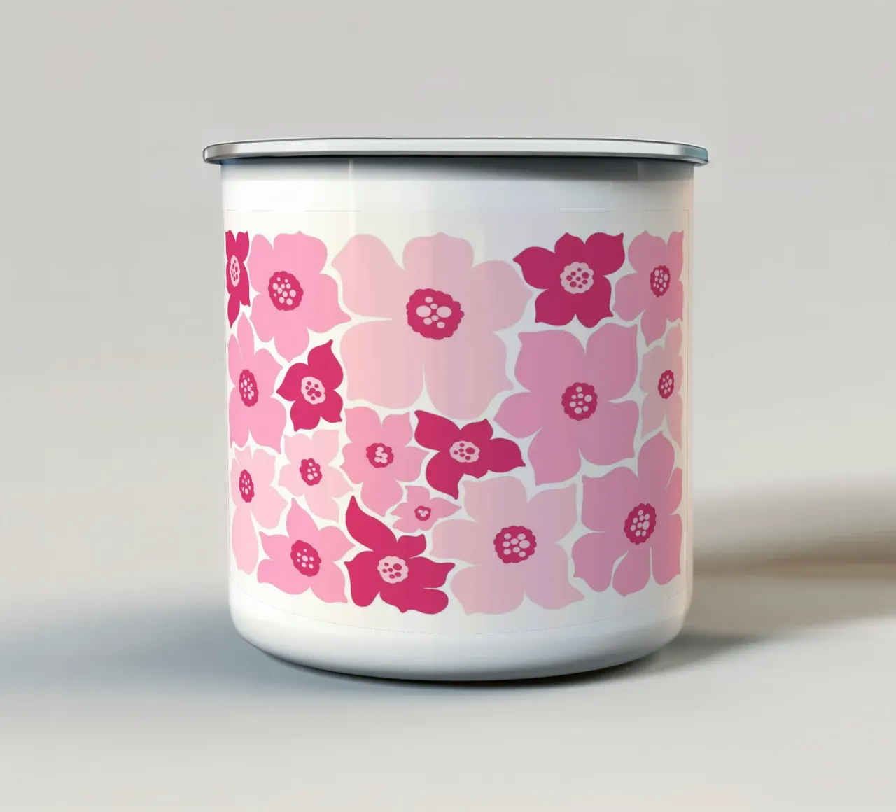 Stampa floreale retrò rosa pop art tazza in smalto da vintagepod
