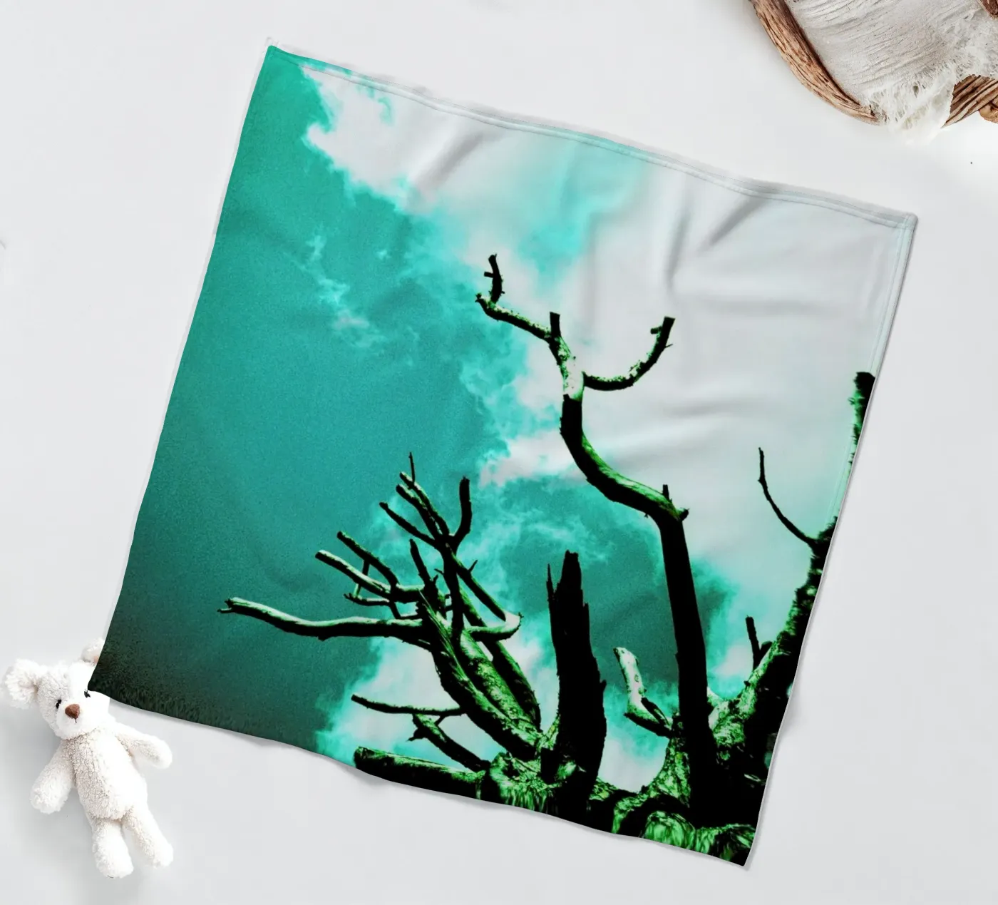 Brittle fleecedeken van BLAEK Design Studio