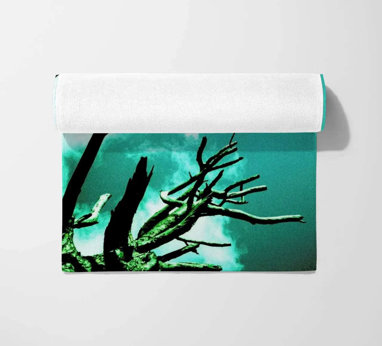 Brittle telo mare da BLAEK Design Studio