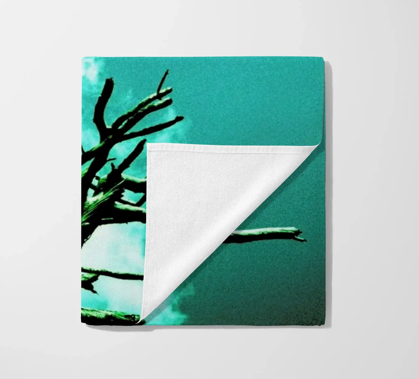Brittle telo mare da BLAEK Design Studio