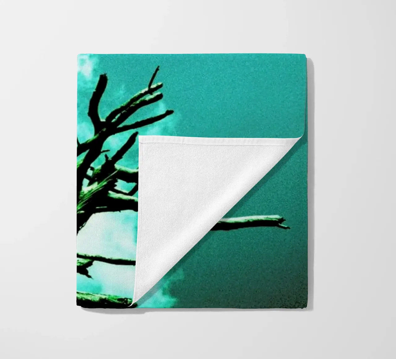 Brittle telo mare da BLAEK Design Studio