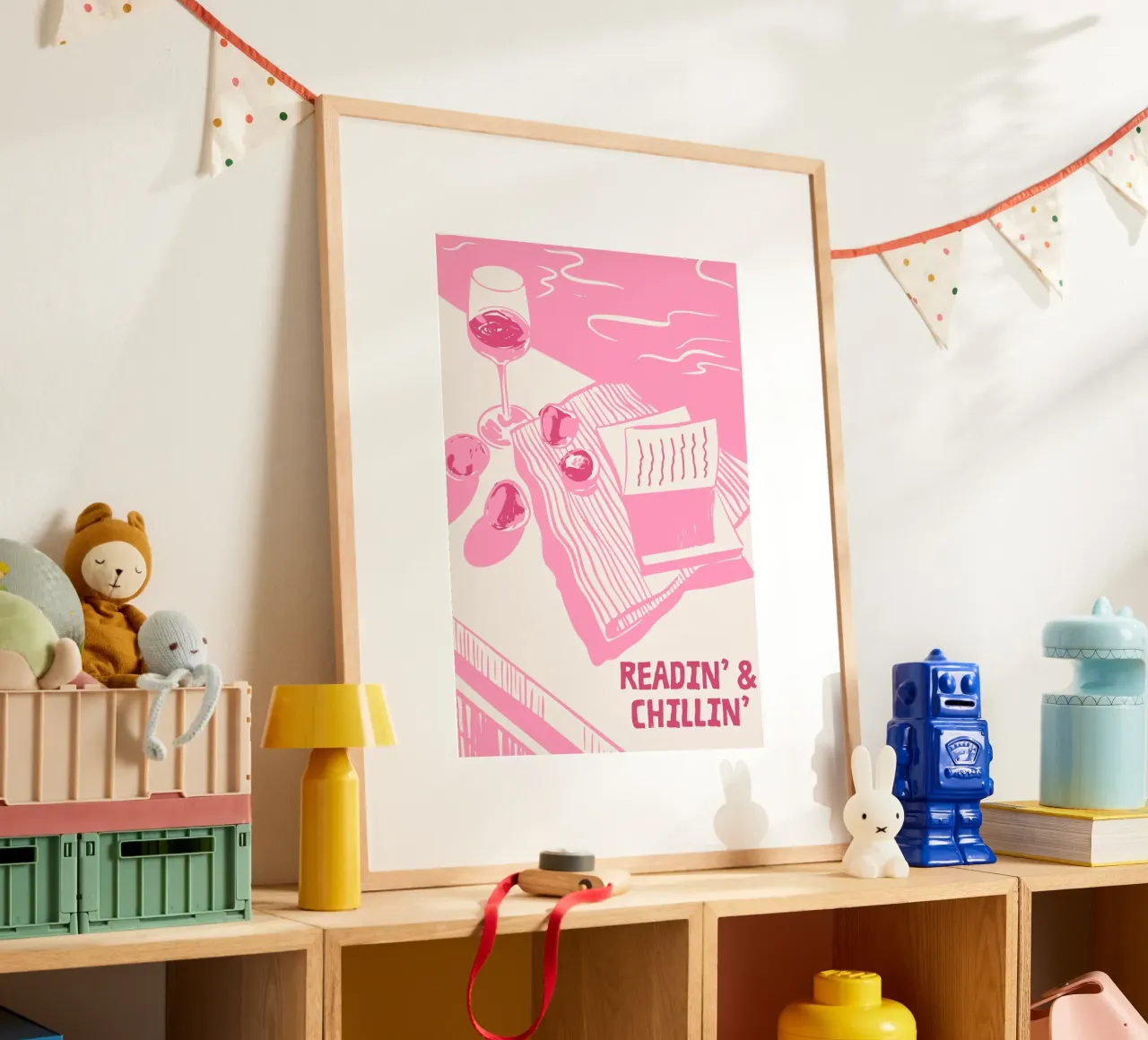 Stampa Picnic rosa Readin' & Chillin' poster con telaio in alluminio da vintagepod