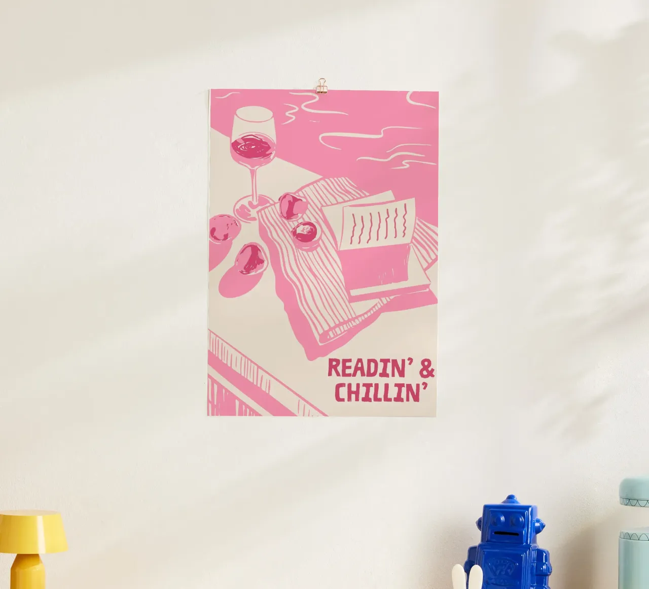 Stampa Picnic rosa Readin' & Chillin' poster con telaio in alluminio da vintagepod