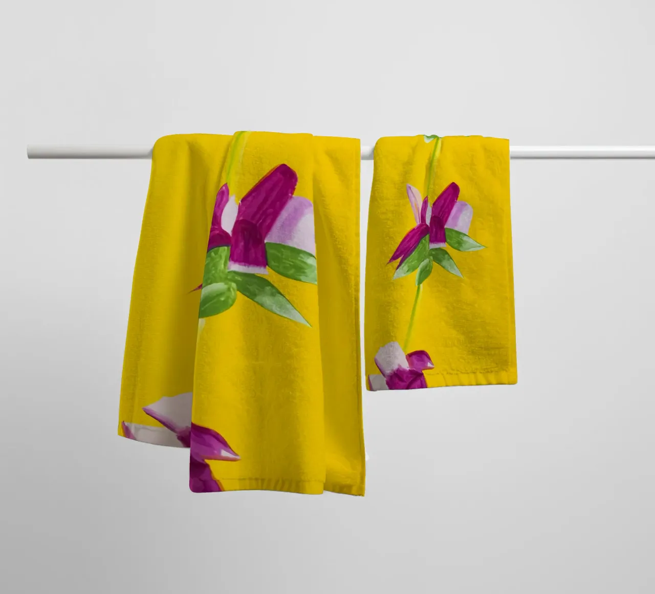 Alex Katz Azalee su giallo asciugamano da bagno da Marcobarshop