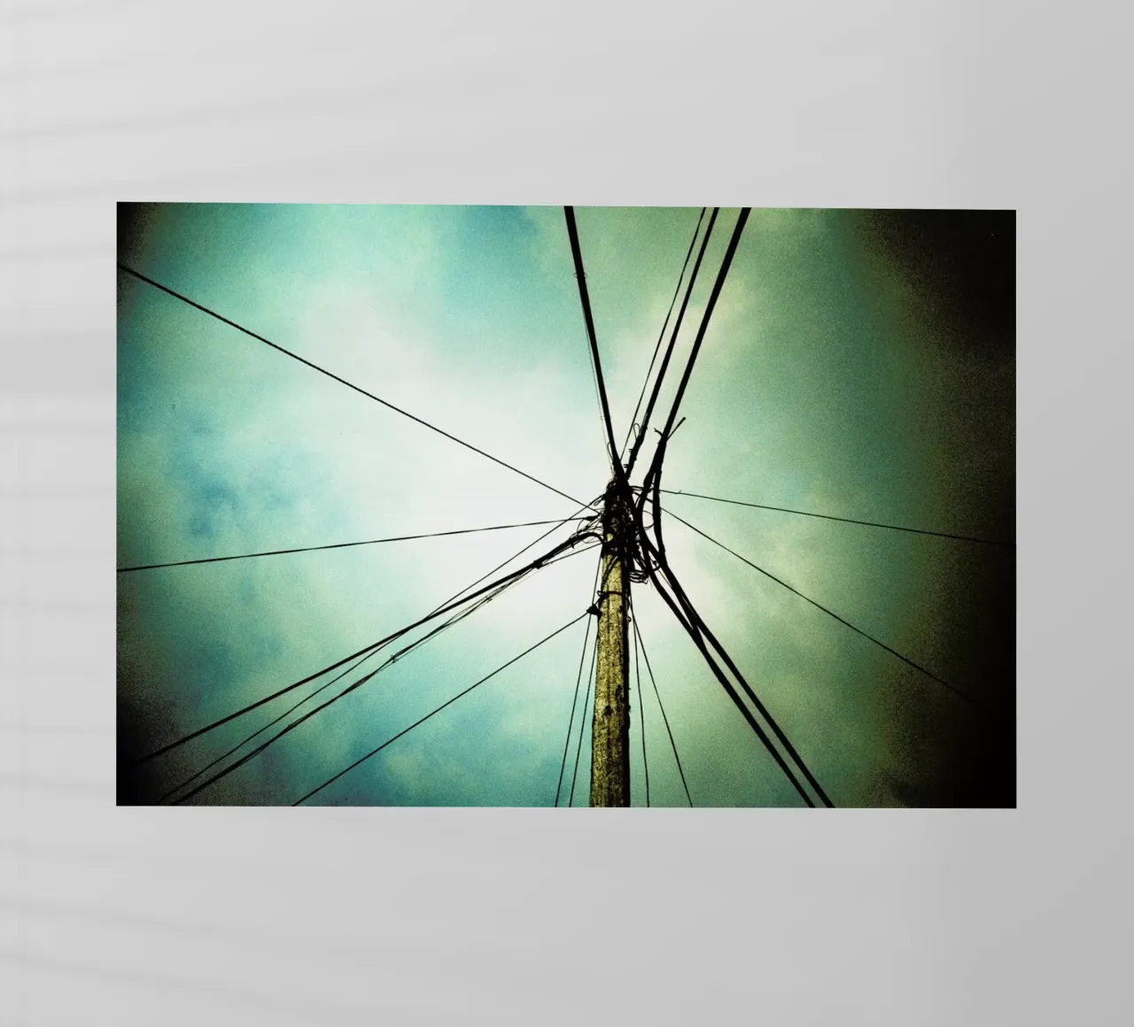 Tangle pellicola backlit da BLAEK Design Studio