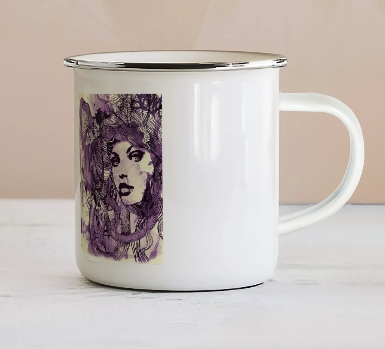viola kid tazza in smalto da Giulio Iurissevich