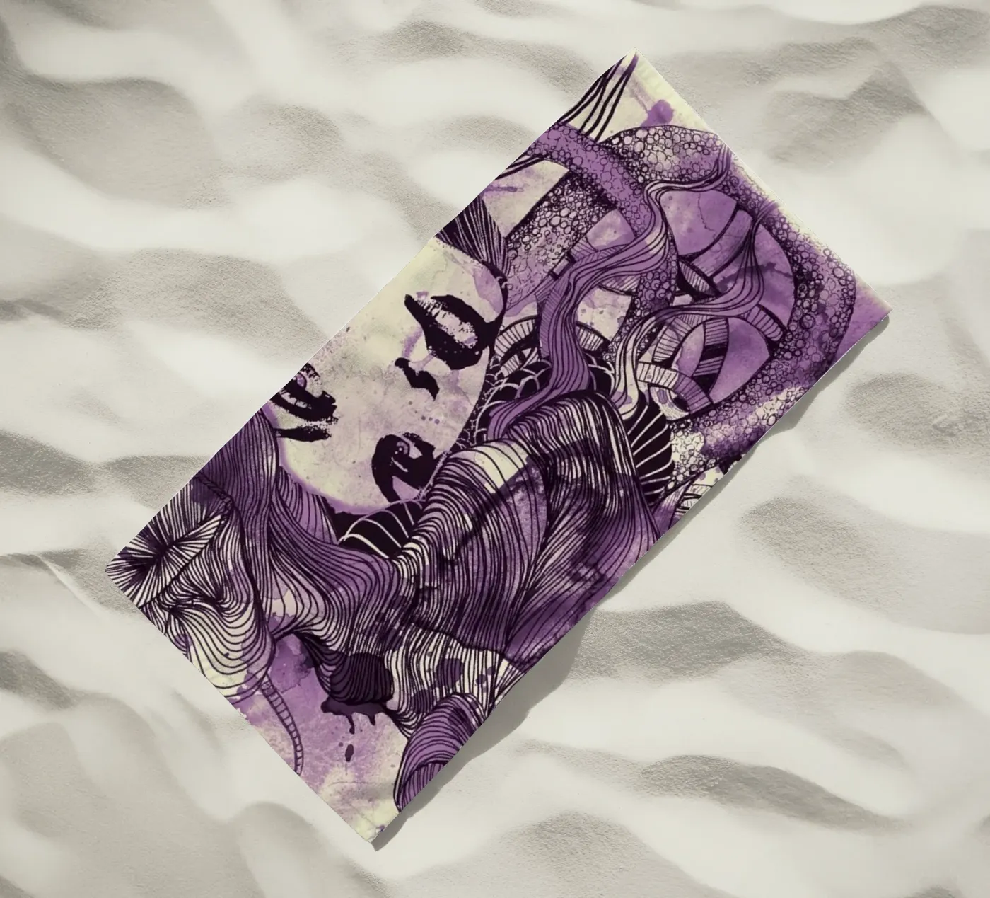 viola kid strandhanddoek van Giulio Iurissevich