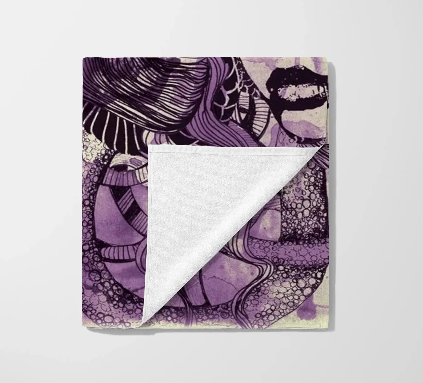 viola kid strandhanddoek van Giulio Iurissevich