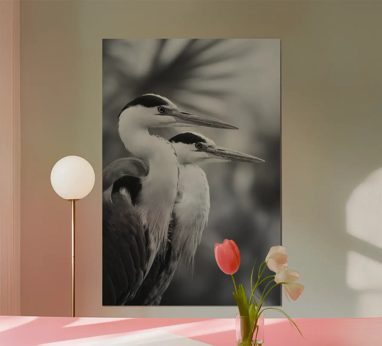 Twin Herons poster con telaio in legno da treechild
