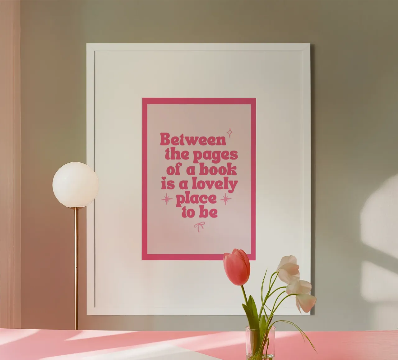 "Entre les pages" Affiche d'un lieu agréable poster avec cadre en plastique de vintagepod