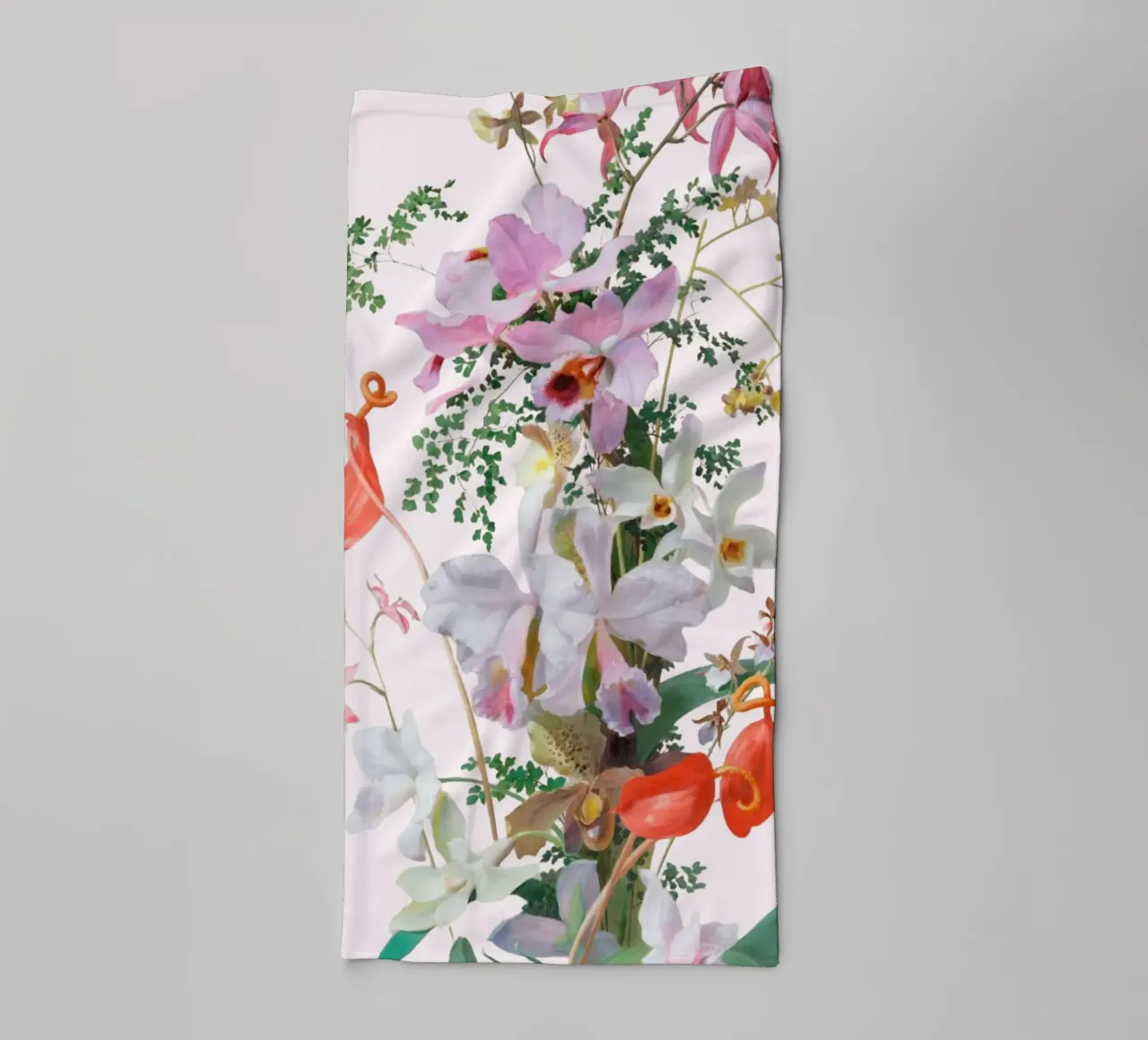 Illustrazione botanica Orchidea e Felce - Rosa asciugamano da bagno da vintagepod