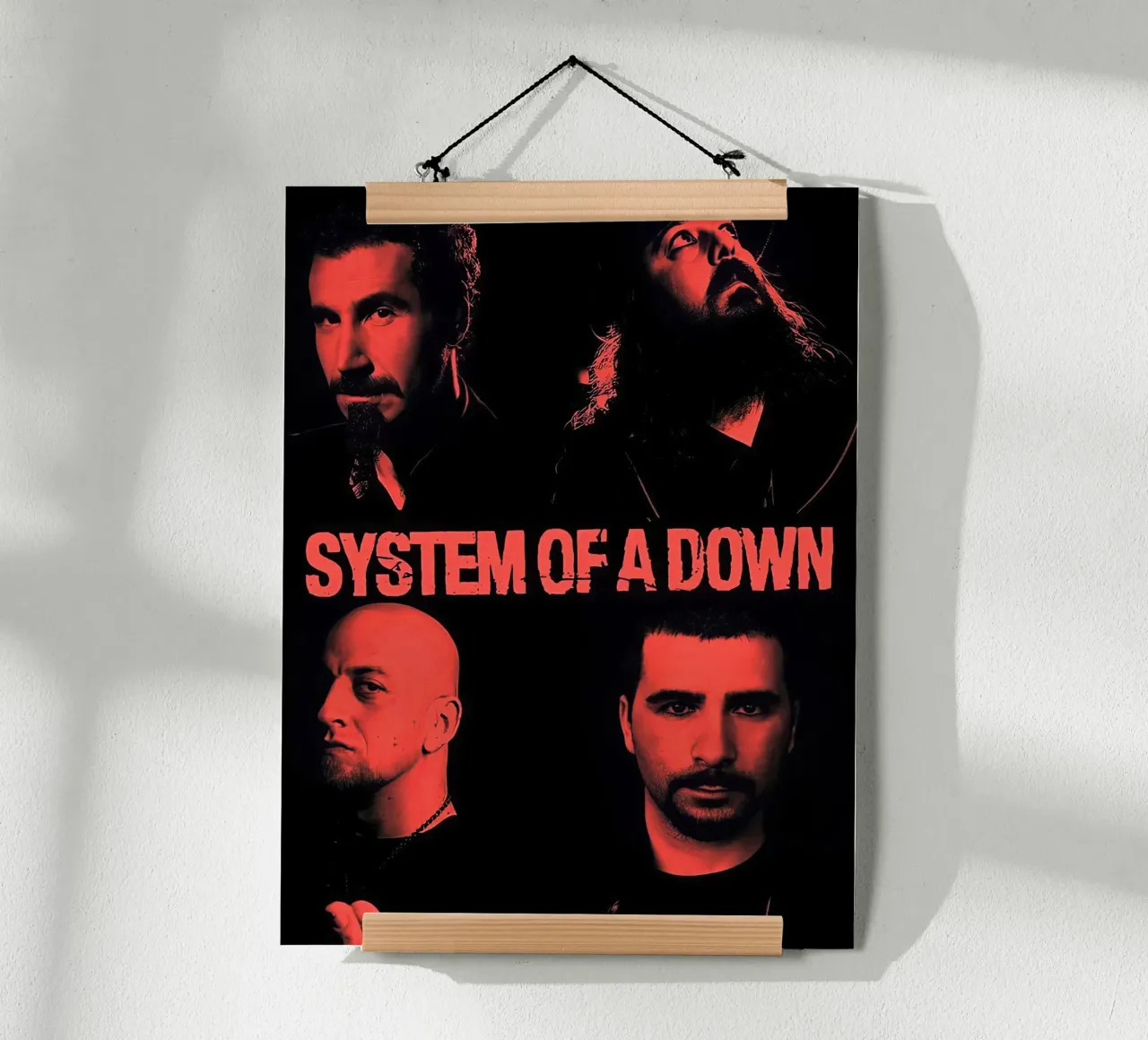 System Of A Down Poster mit Aluminium Rahmen von Sekuncen