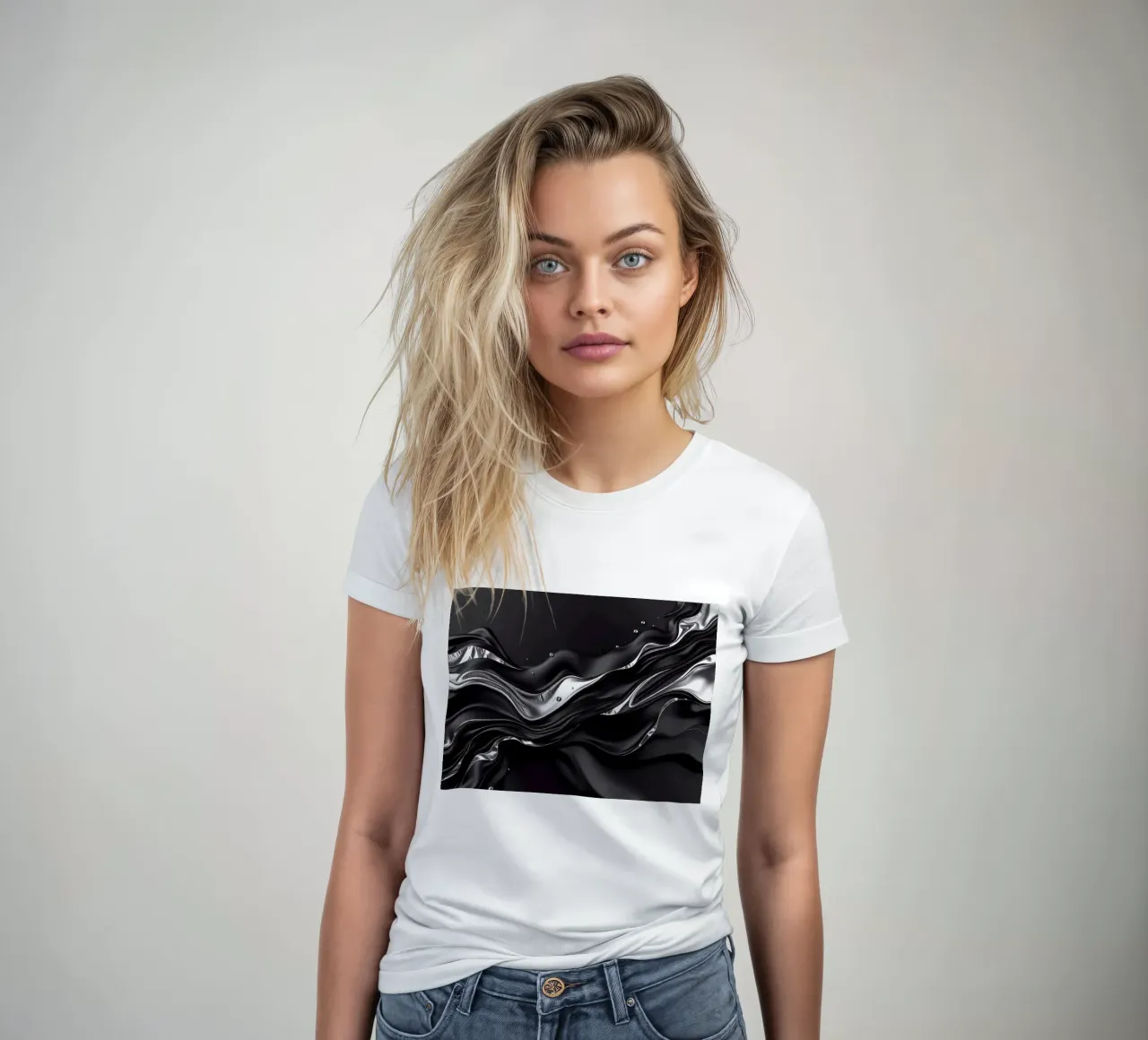 Onde in design nero e argento t-shirt da donna da BenCoStyle