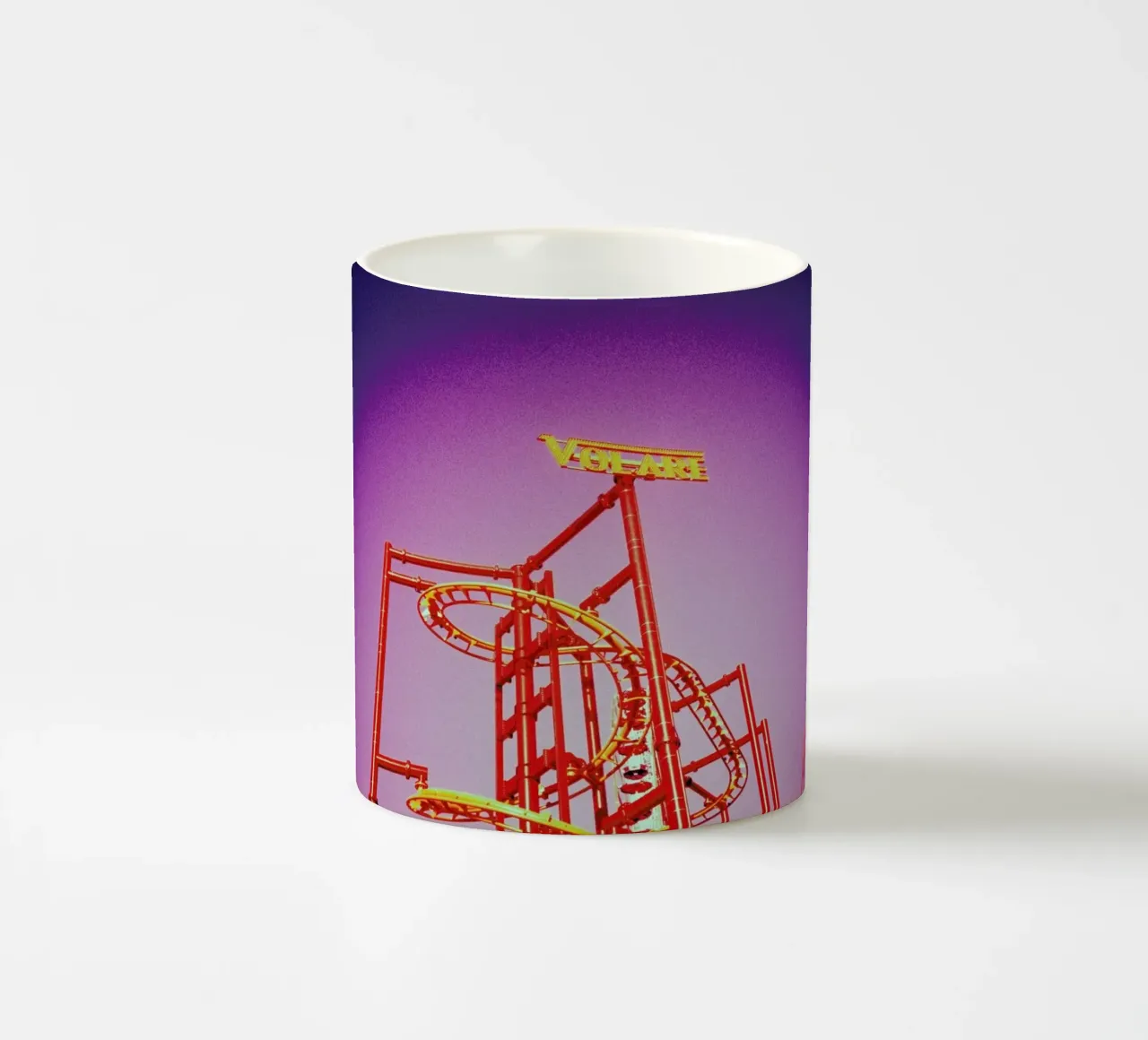 Volare tazza in ceramica da BLAEK Design Studio