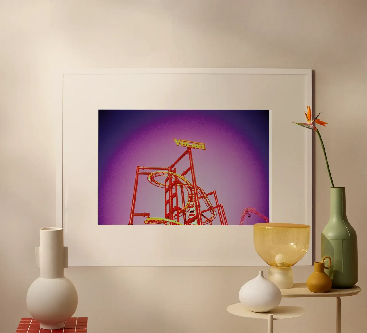 Volare poster con telaio in plastica da BLAEK Design Studio