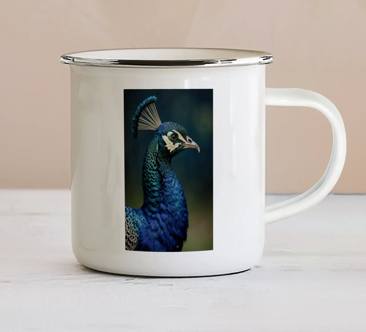 Peacock Portrait tazza in smalto da Attaboy Dsgn