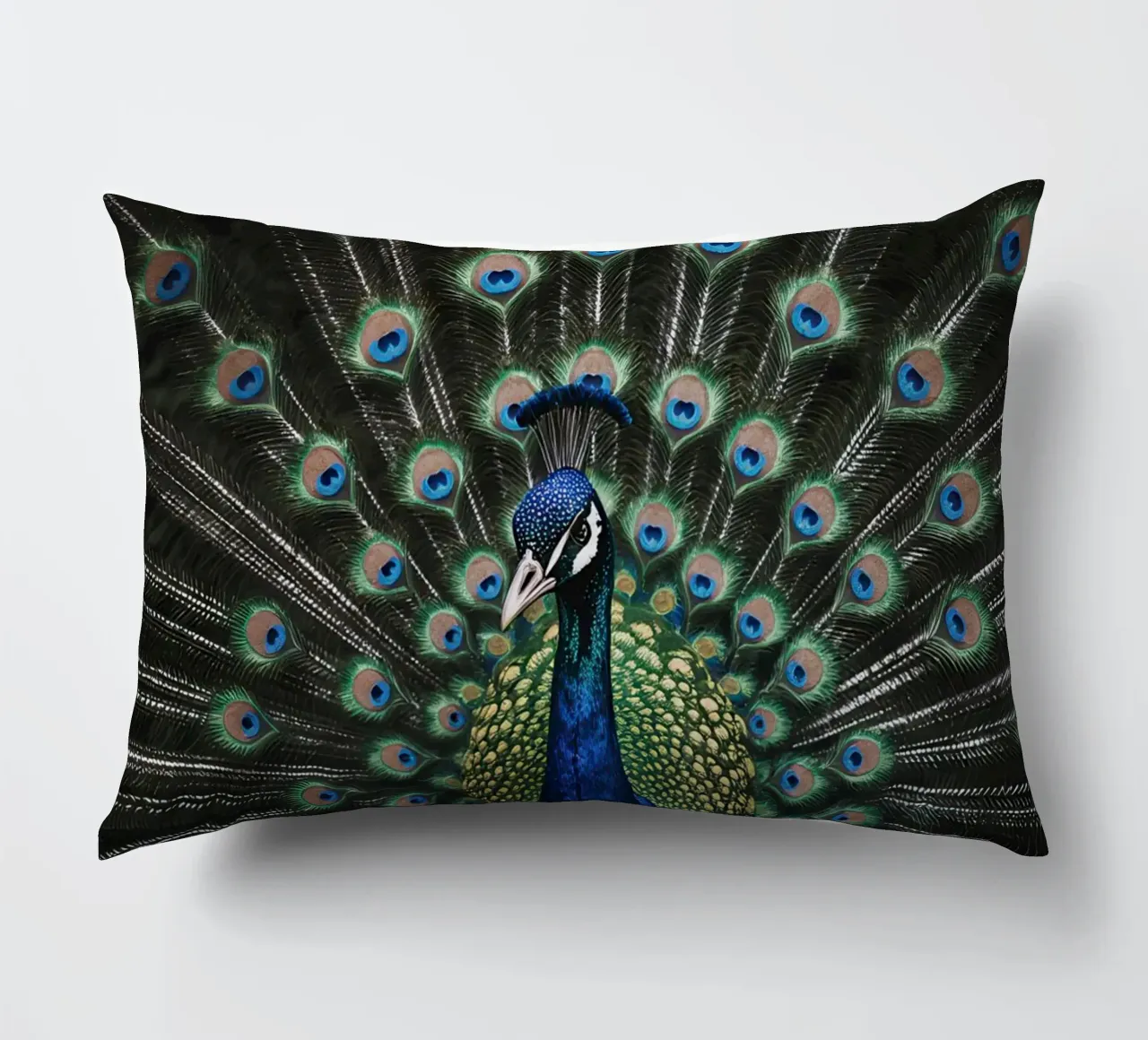 Peacock with Full Tail Display cuscino da Attaboy Dsgn