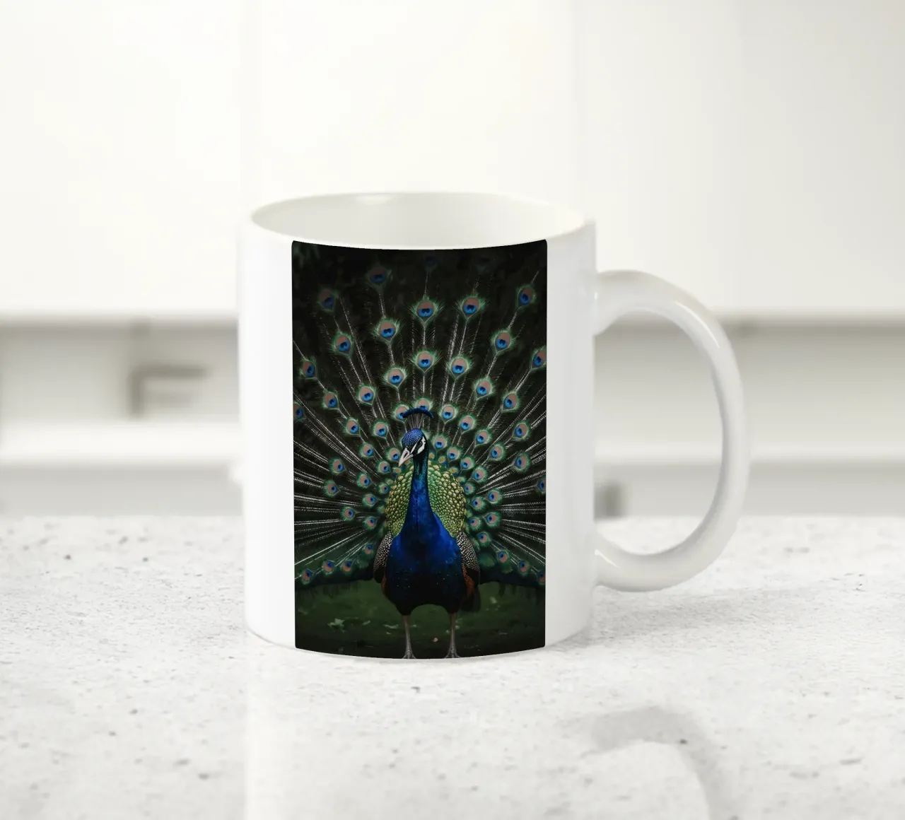 Peacock with Full Tail Display tazza in ceramica da Attaboy Dsgn