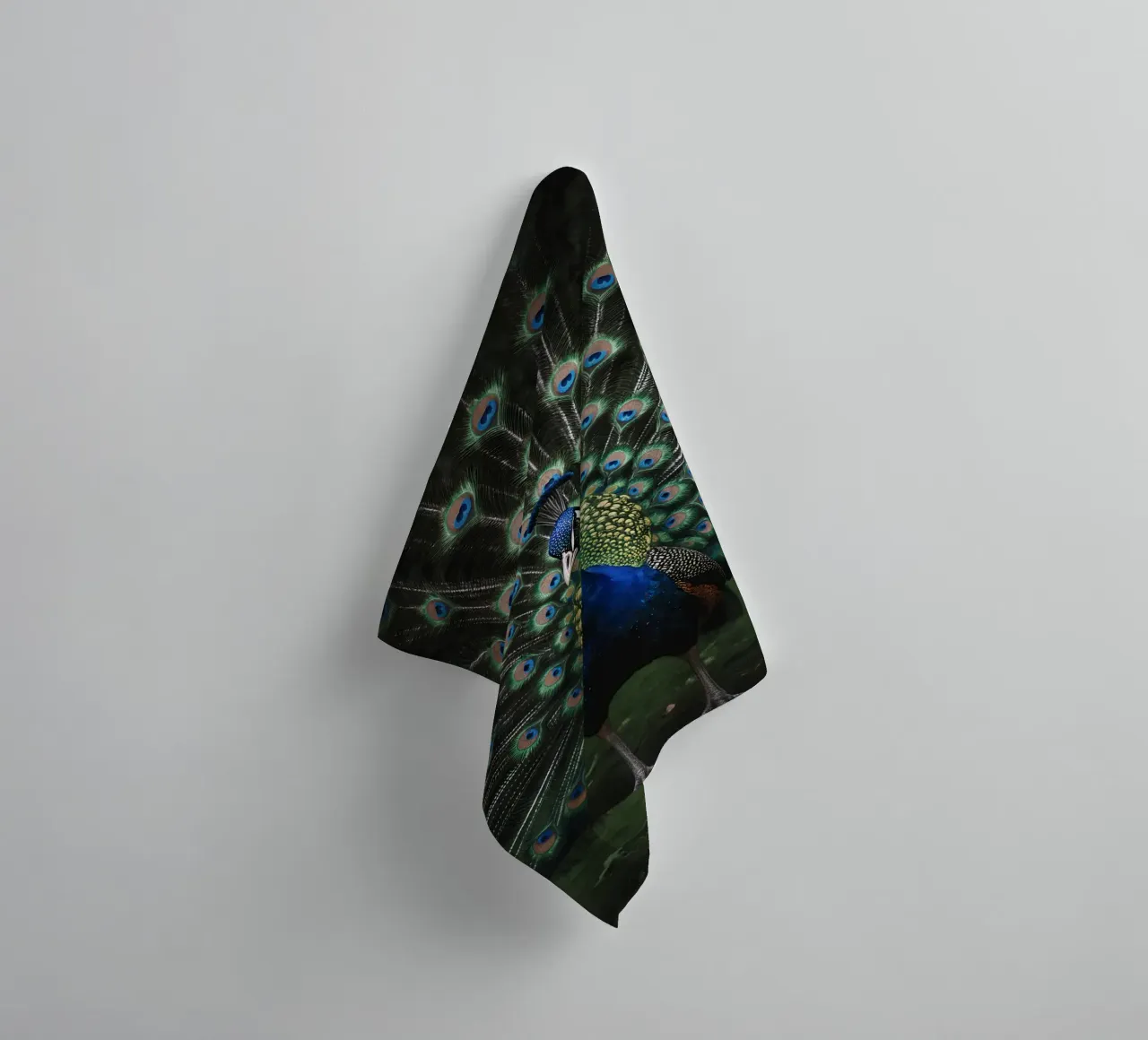 Peacock with Full Tail Display asciugamano da bagno da Attaboy Dsgn