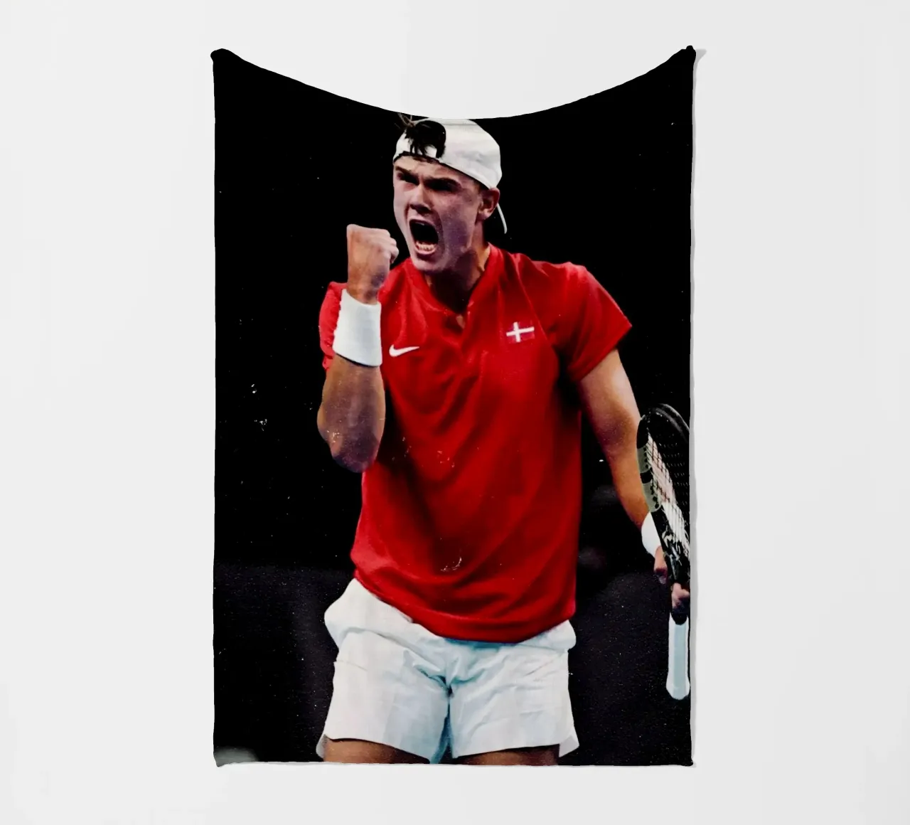 Holger Rune coperta in pile da Low poly art
