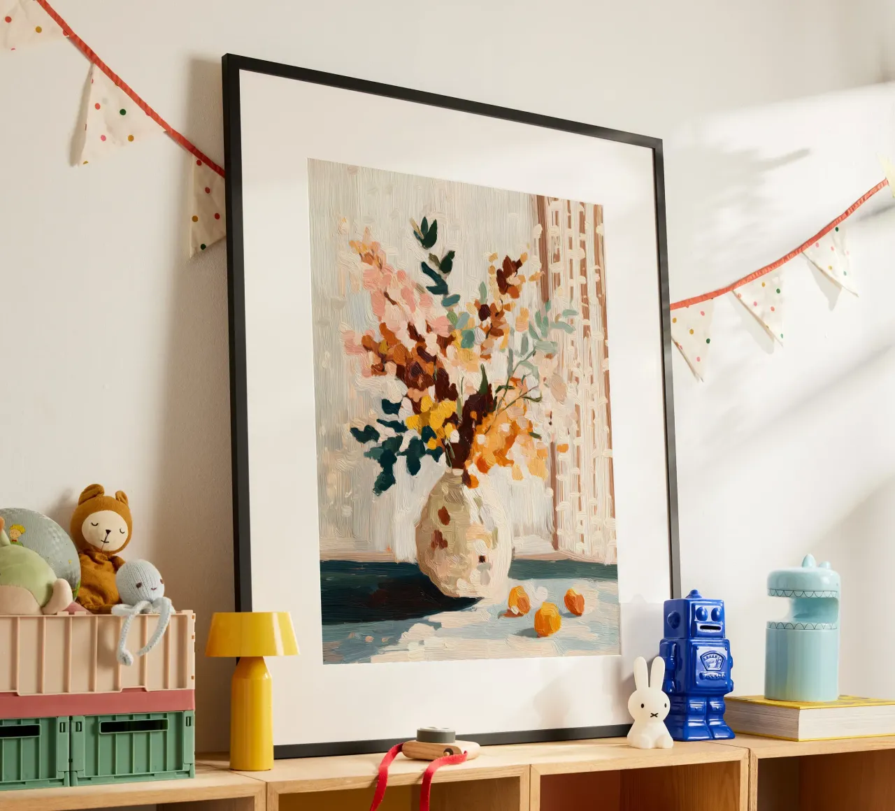 Golden Vase poster con telaio in plastica da Gypsy Galleria