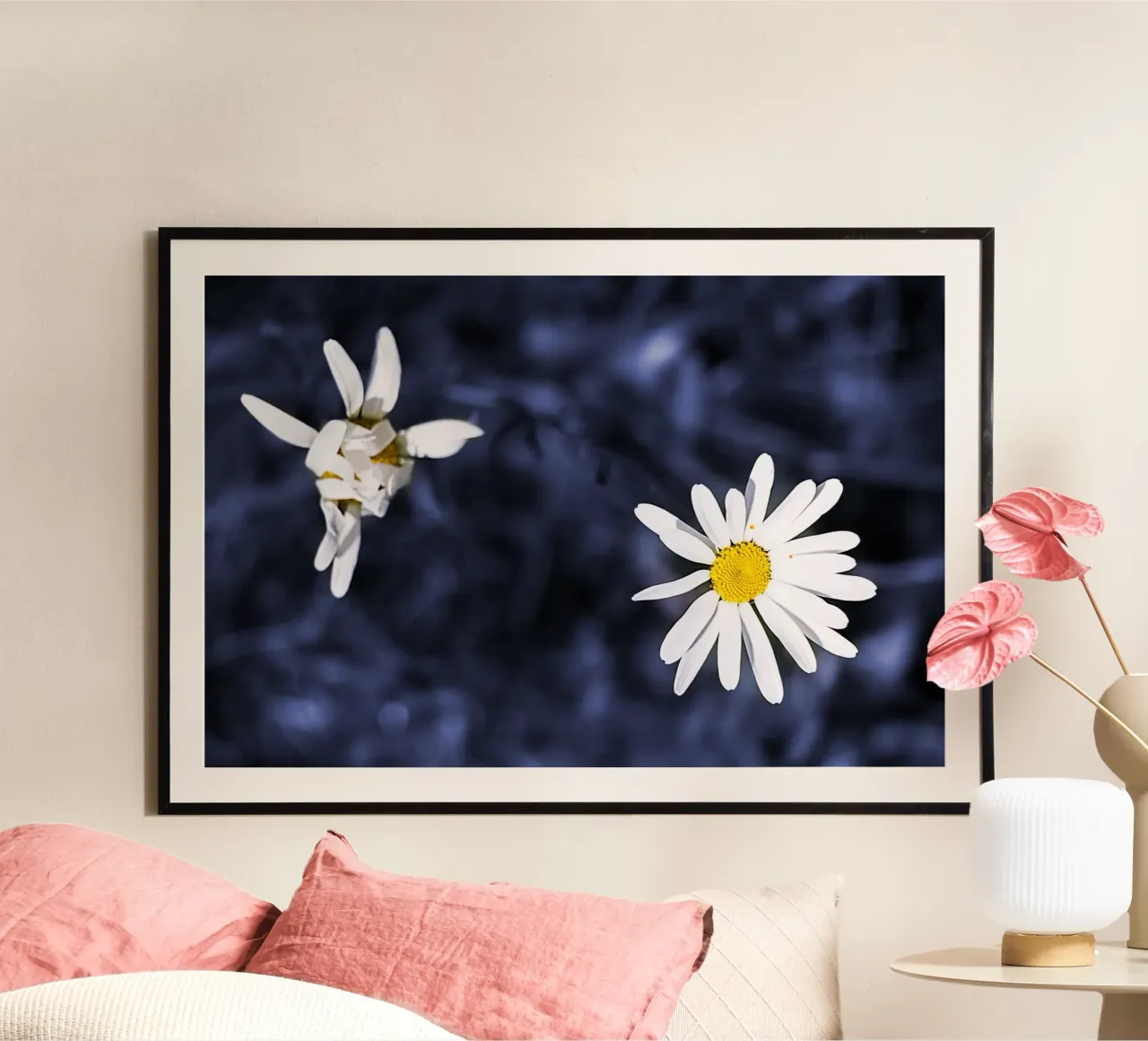 Petali aperti e chiusi - Stampa floreale fine art poster con telaio in plastica da jay