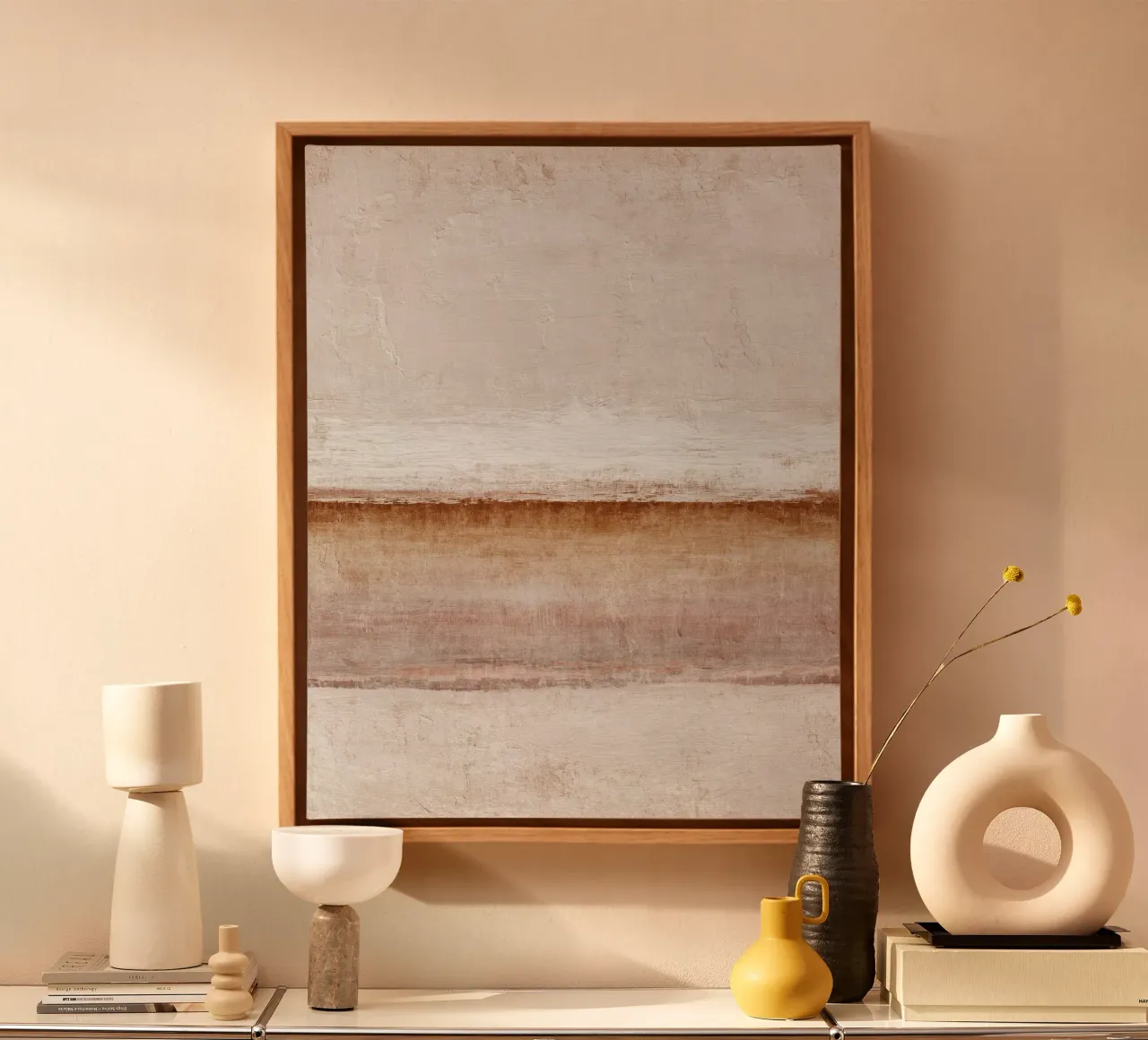 Minimalistische abstrakte Malerei mit weichen, strukturierten Schichten Leinwand von Artbyvo