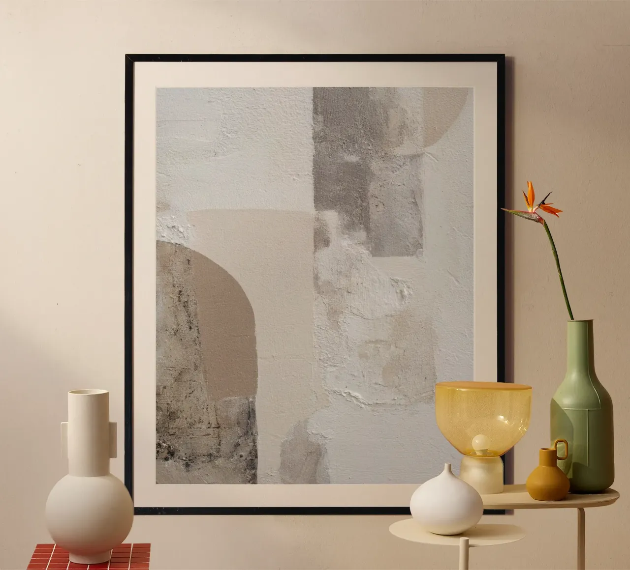 Texturiertes minimalistisches abstraktes Gemälde in weichen neutralen Farbtönen Poster mit Kunststoffrahmen von Artbyvo
