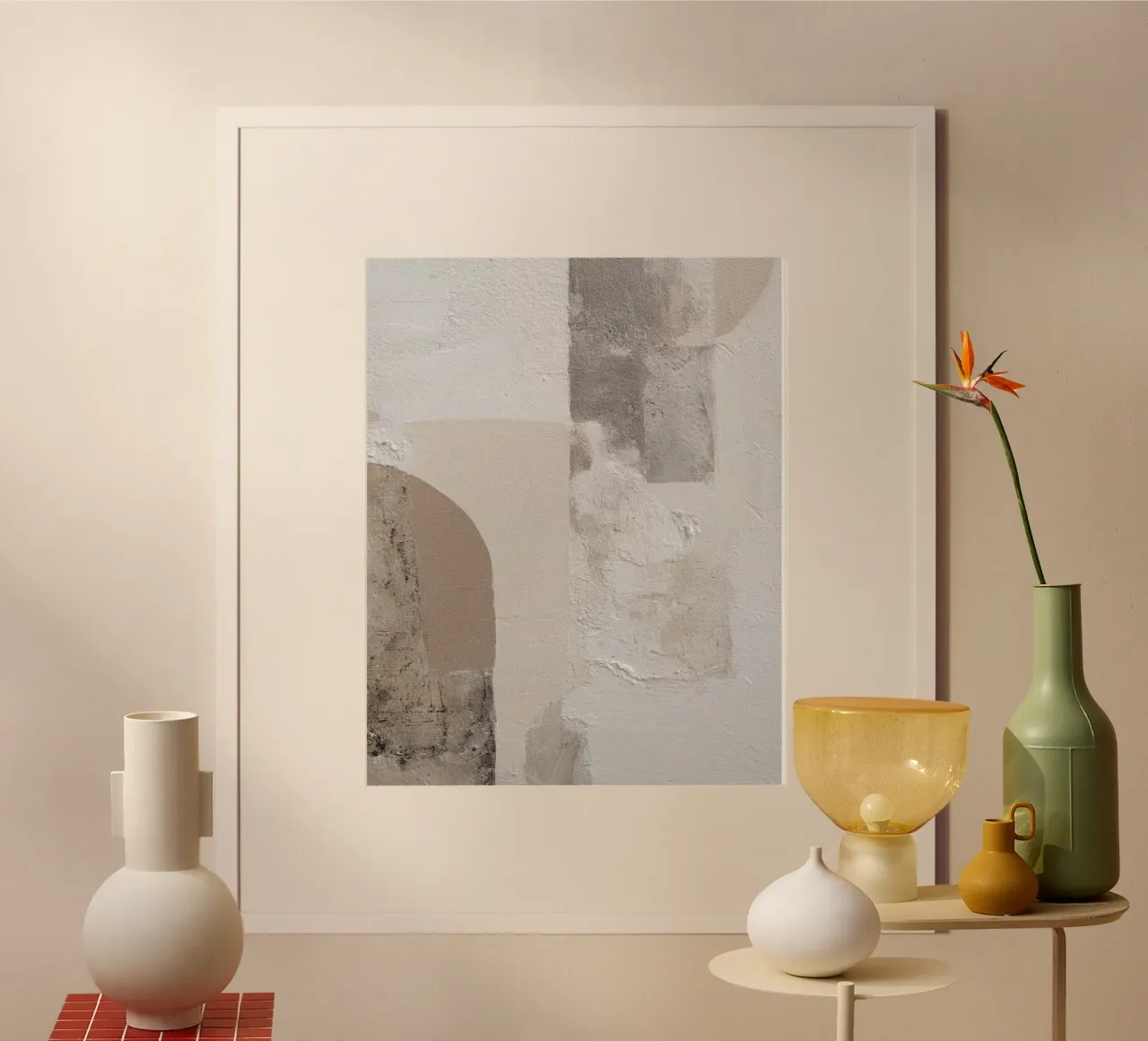 Texturiertes minimalistisches abstraktes Gemälde in weichen neutralen Farbtönen Poster mit Kunststoffrahmen von Artbyvo