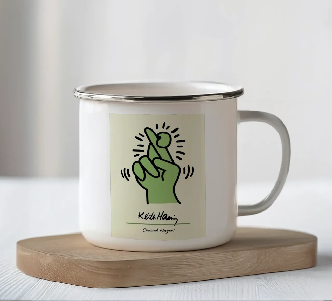 Stampa pop di Keith Haring con dita incrociate tazza in smalto da ClubArt