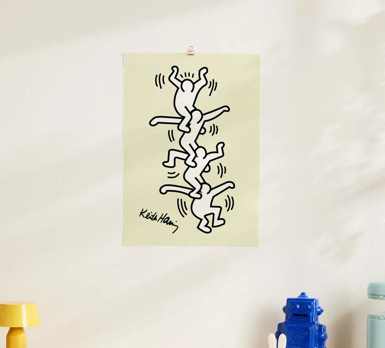 Stampa pop di Keith Haring Human Tower poster con telaio in plastica da ClubArt