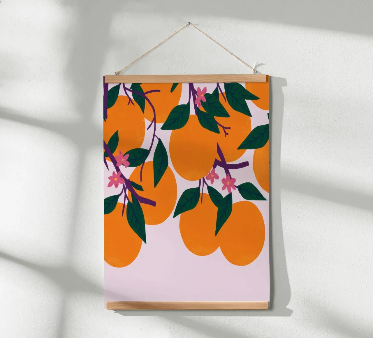 Rami d'arancio abbondanti poster con telaio in legno da Enter Bloom