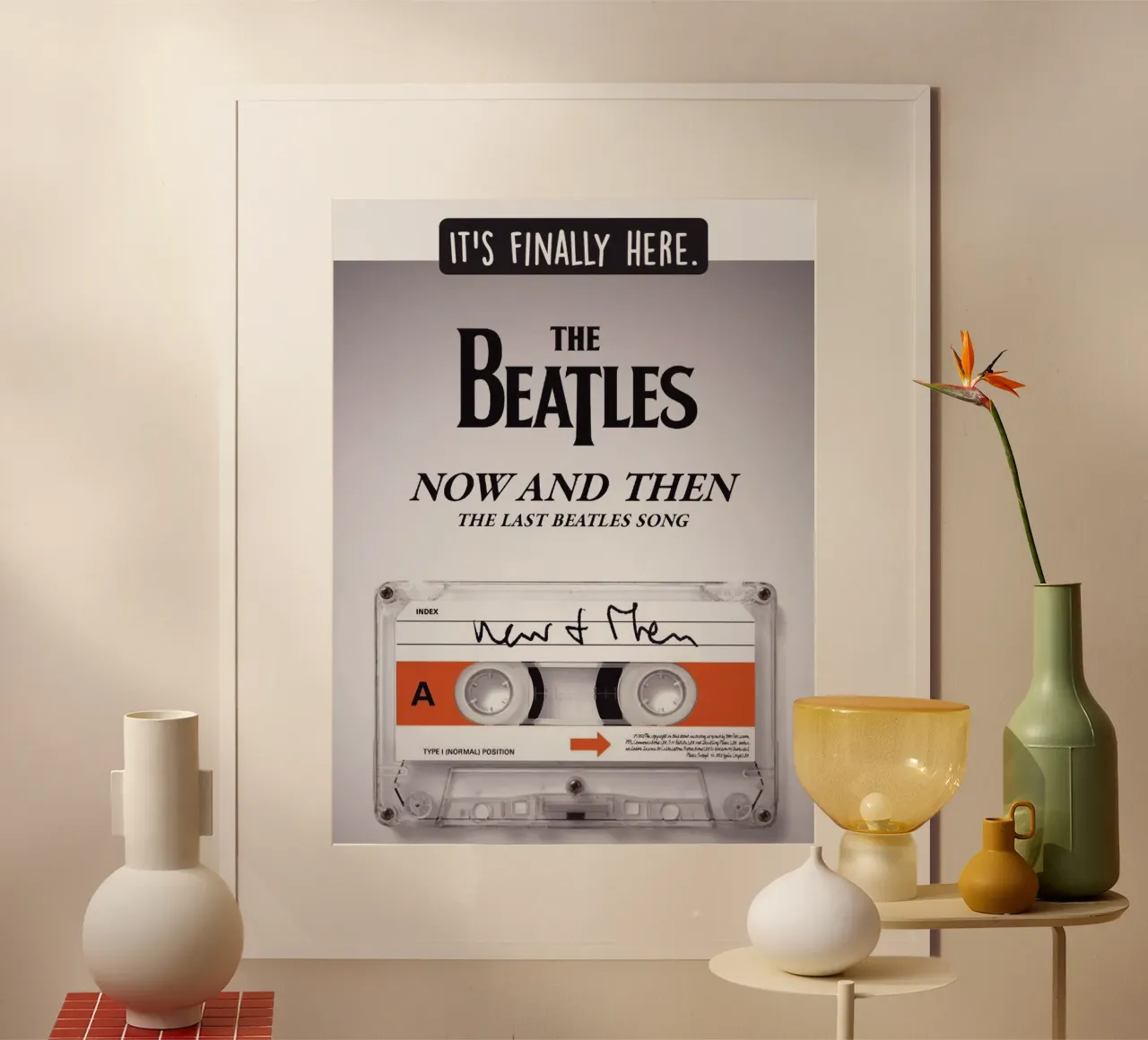 The Beatles Now and Then poster con telaio in legno da Musadad Shop