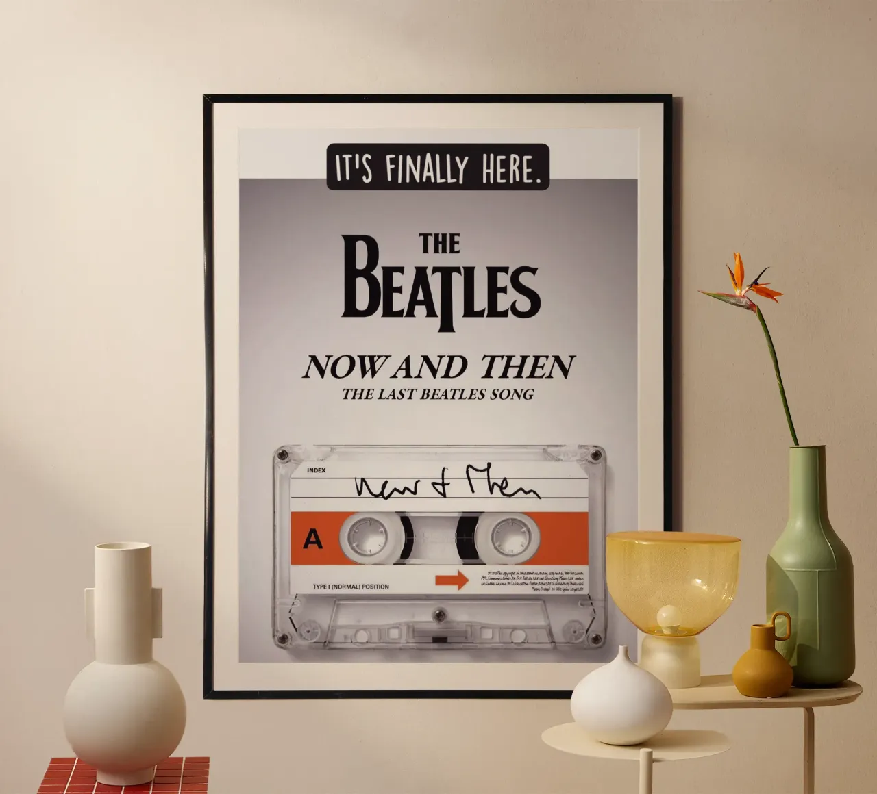 The Beatles Now and Then poster con telaio in legno da Musadad Shop
