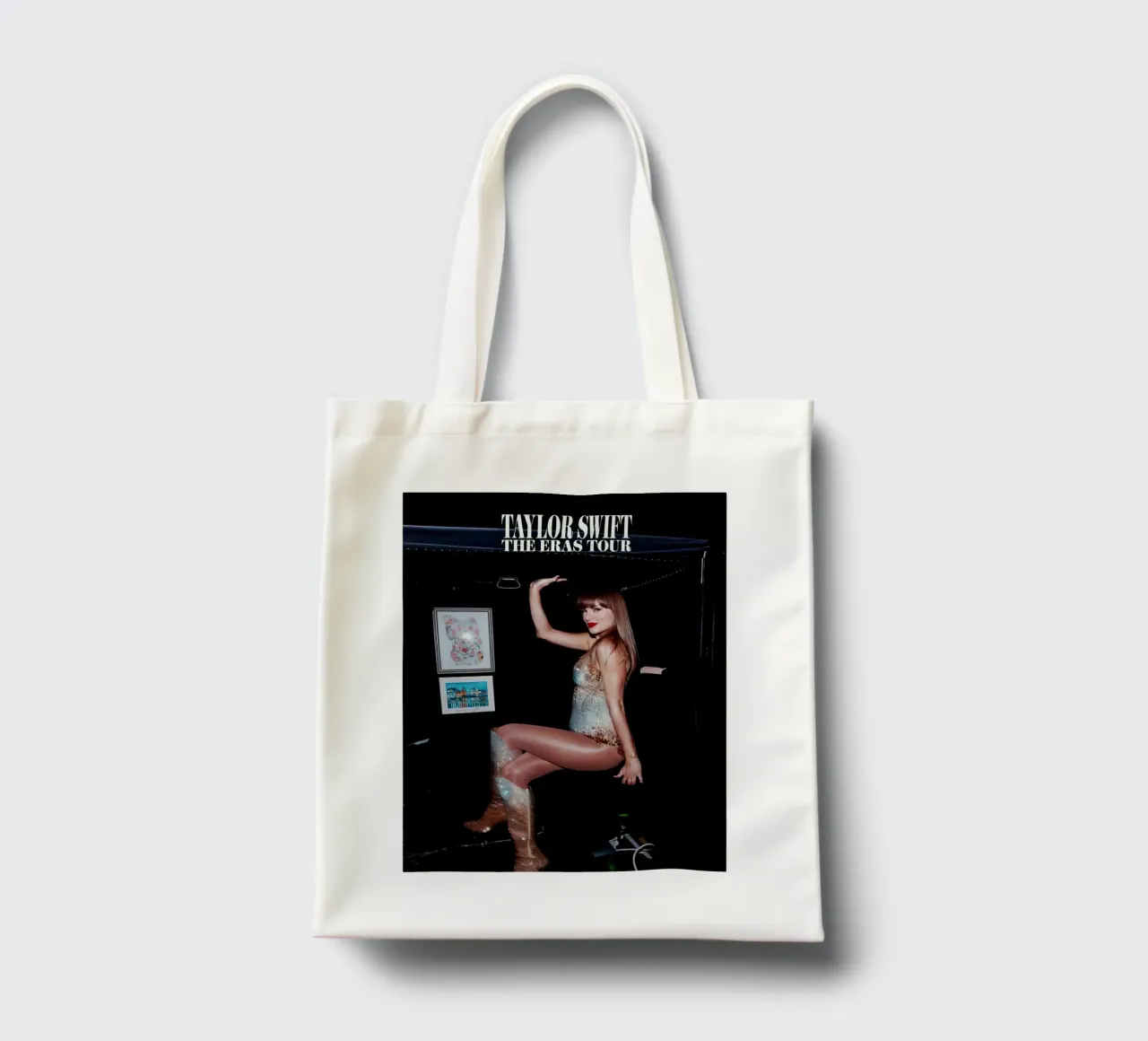 Taylor Swift borsa in juta da Musadad Shop