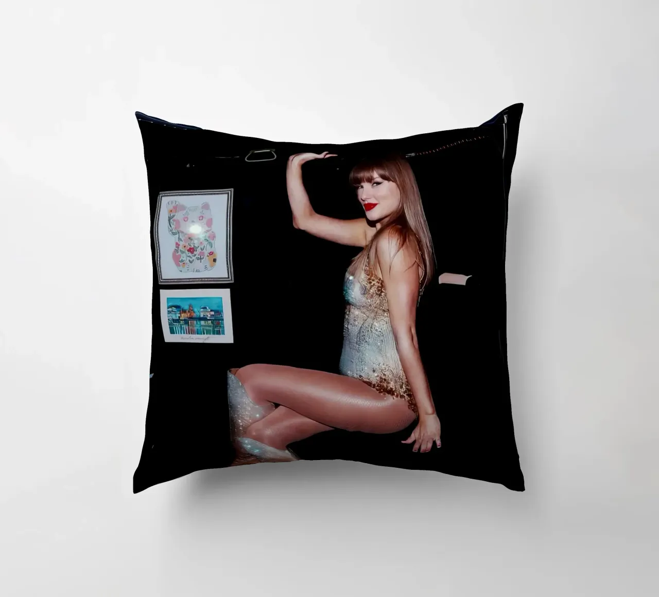 Taylor Swift cuscino da Musadad Shop