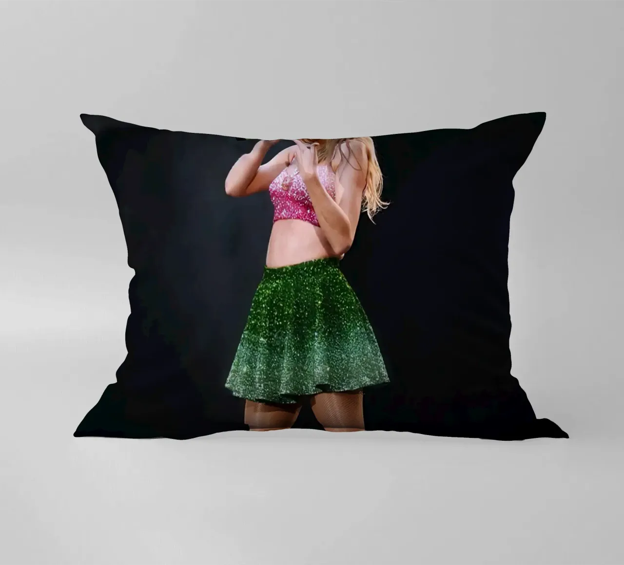 Taylor Swift cuscino da Musadad Shop