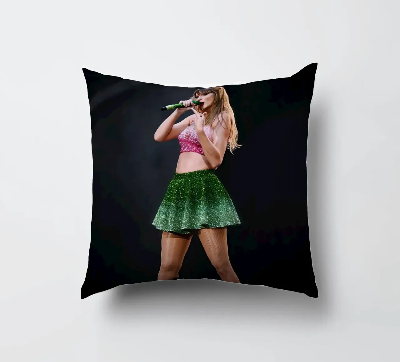 Taylor Swift cuscino da Musadad Shop