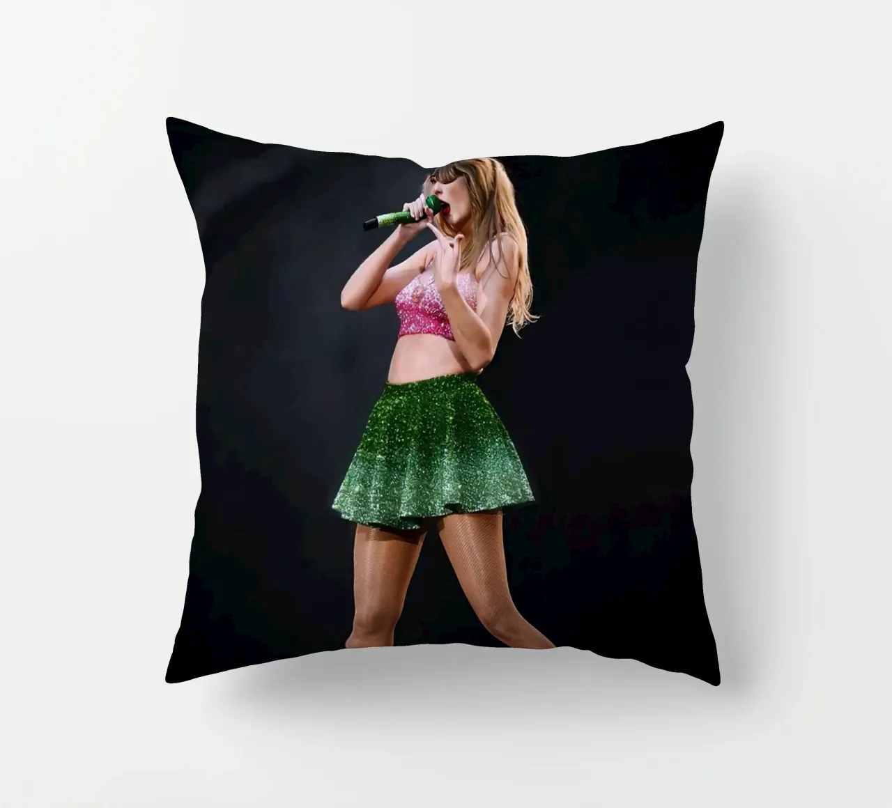 Taylor Swift cuscino da Musadad Shop
