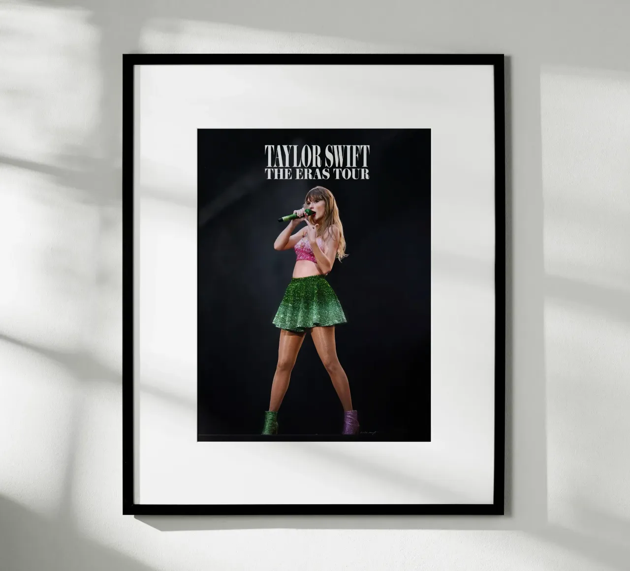 Taylor Swift poster met houten frame van Musadad Shop