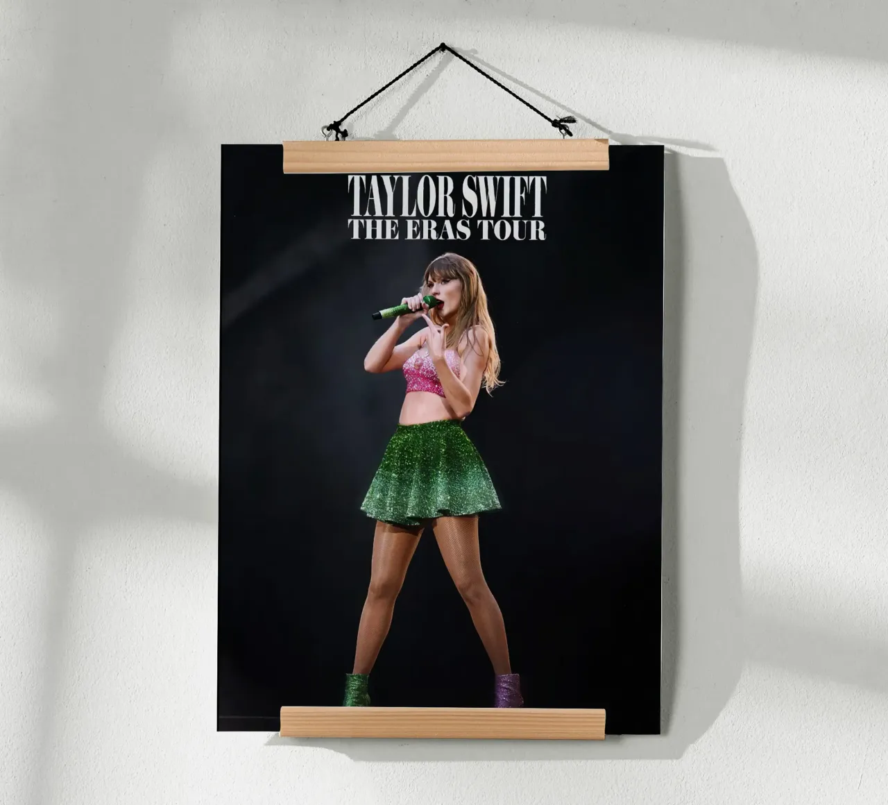 Taylor Swift poster met houten frame van Musadad Shop