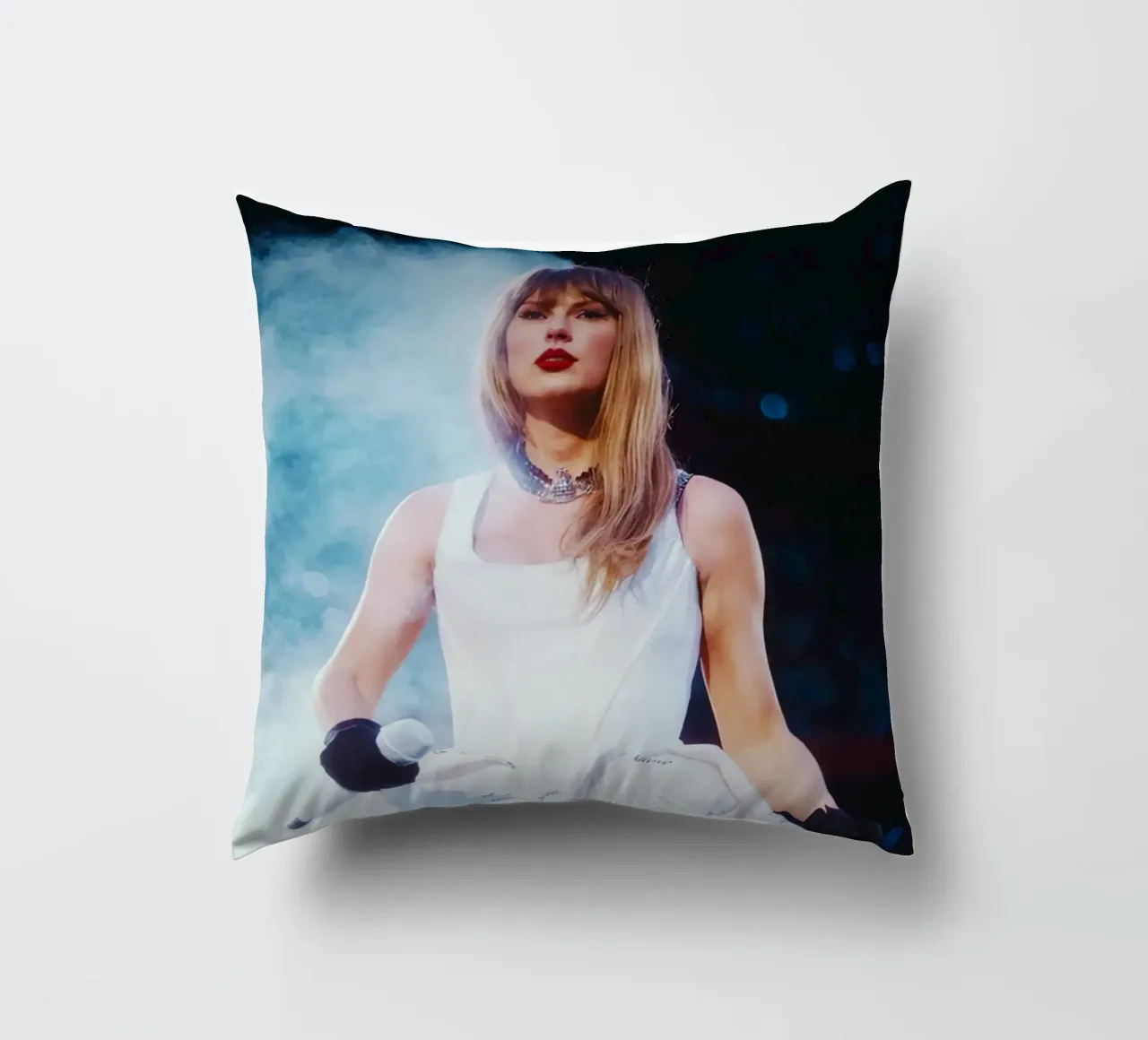 Taylor Swift cuscino da Musadad Shop